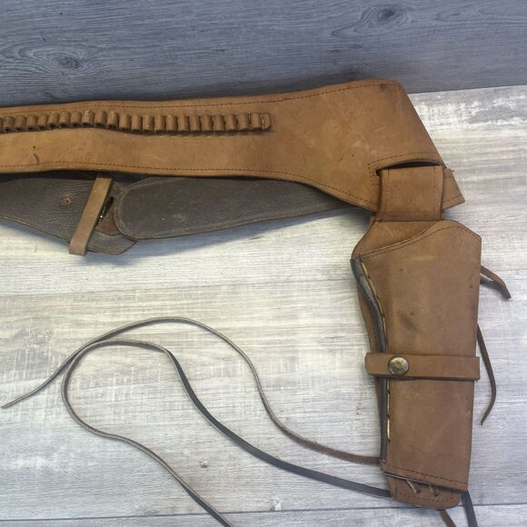 Vintage Leather Gun Holster Sz 42 For 22 Bullets Made In Mexico Western Cowboy - Picture 1 of 16